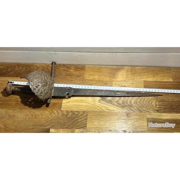 Dague de th��tre / Objet de curiosit� de type "Main Gauche" (XIXe si�cle)