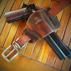 Tr&egrave;s joli Holster - &eacute;tuis pour  1911 - Ataman ou autres en cuir de qualit&eacute; - Belle patine et belles