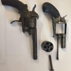 Lot revolver a broche et bulldog 320 ( MOPPY)