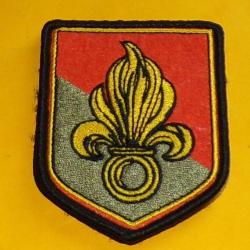 TISSU AVEC VELCRO DE LA LEGION ETRANGERE  , DIMENSION 8 CM X 6 CM ,  ETAT NEUF VOIR PHOTOS . POUR TO