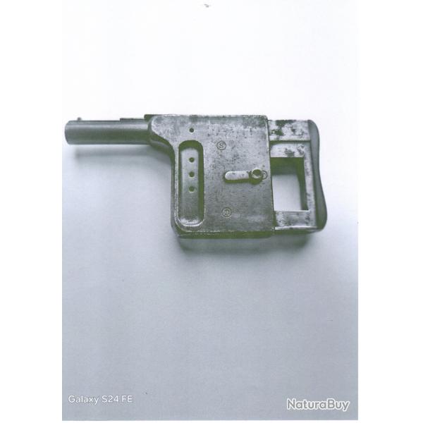A vendre pistolet le gaulois en l'�tat.taches de rouille non corrosif