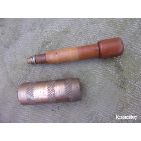 outil ancien � reformer les �tuis de calibre 16
