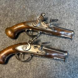 Paire de pistolets a silex XVIII&egrave;me (2)