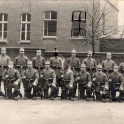 Photographie de groupe de soldats -N&deg;8560