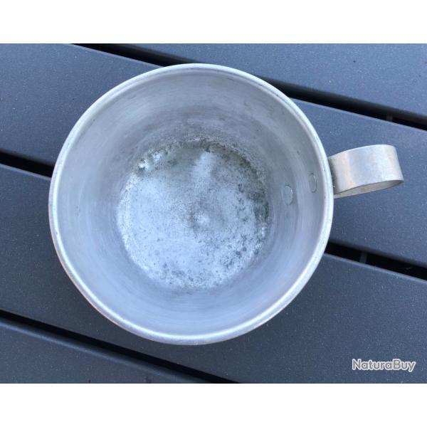 QUART DE POILU alu FRANCE  WW2 tasse militaire arm�e  (UNIS TOURNUS FRANCE)