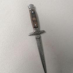 Dague de vertu