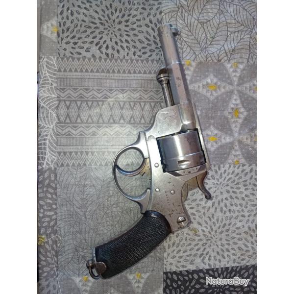 Revolver chamelot delvigne 1873 . 1 euro sans r�serve
