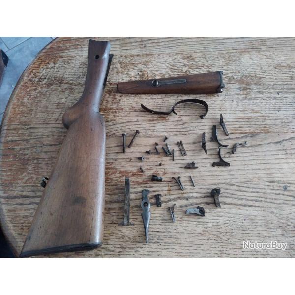 Crosse, longuesse et pi�ces d�tach�es d'un fusil calibre 16 record