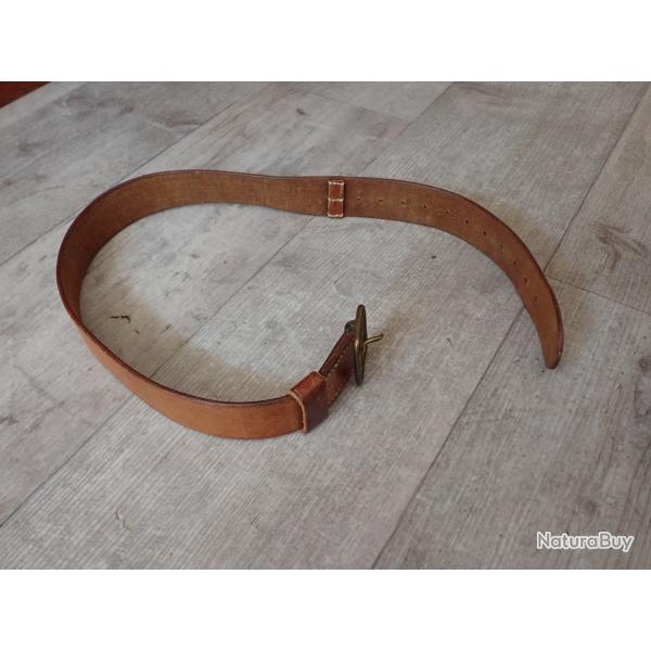Ceinturon d'officier, ceinture pour le port de l'�tui du pistolet suisse ou de la dague. L : 90 cm