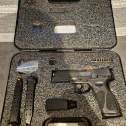 Vends ce taurus G3 en 9mm parabellum avec 3 chargeurs 2 de 17 coups et 1 de 15 coups avec mallette.