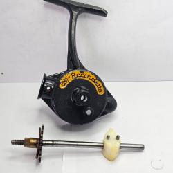 Axe central avec came d'oscillation et vis pour moulinet RU-Recordette
