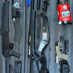 Lots airsoft 3 armes fontionnelles avec &eacute;quipement