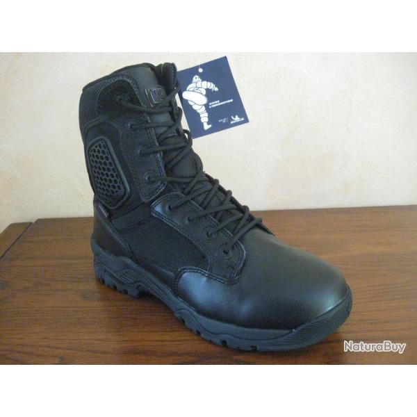 Chaussures Rangers Magnum Strike Force 8,0 Side ZIP Waterproof pointure 42 ou 43