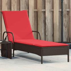 Chaise longue &agrave; roulettes avec coussin en rotin synth&eacute;tique marron