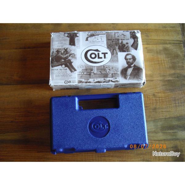 Emballage  carton et  boite plastique Colt Python 4 "