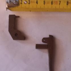 Lot Piece ensemble chien + detente fusil ancien a identifier