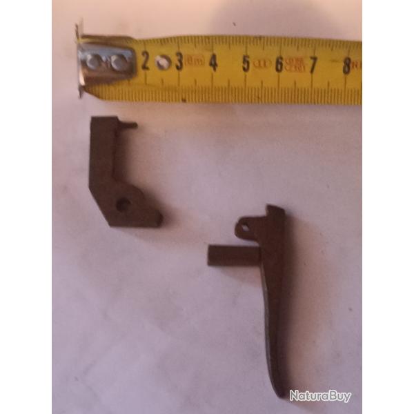 Lot Piece ensemble chien + detente fusil ancien a identifier