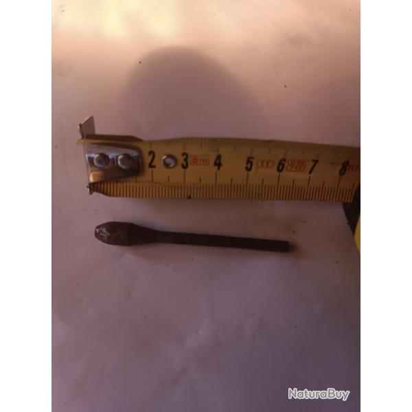 Piece percuteur fusil ou mitrailleur ancien a identifier pour piece detachee