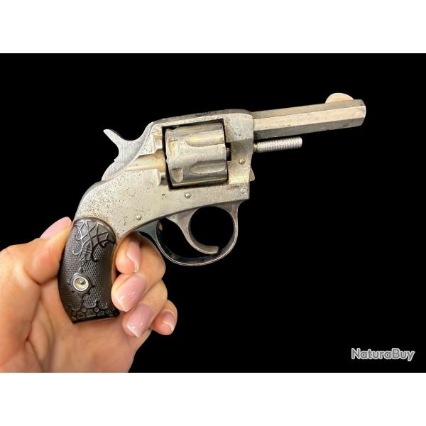 HARRINGTON RICHARDSON YOUNG AMERICA DA 1ST MODEL cal. 22 short num�ro 6216