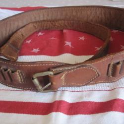 ANCIEN   CARTOUCHIERE  WESTERN   60 ALVEOLES pour le cal 22 LR