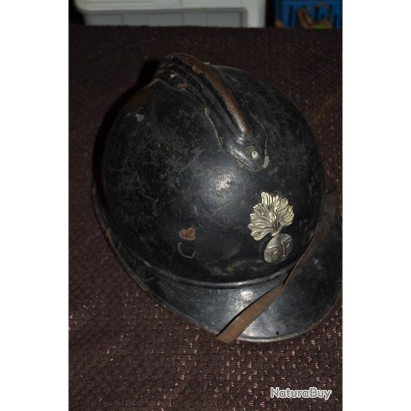 Casque mod�le 1915 de la gendarmerie guerre 14-18 arm�e fran�aise tranch�es