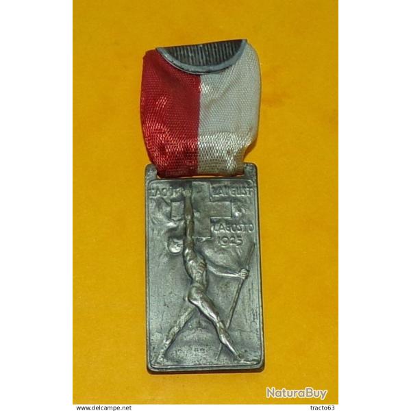 INSIGNE DE LA CROIX ROUGE  1 AOUT 1925 SUISSE ,   ETAT� VOIR PHOTOS .POUR TOUT RENSEIGNEMENT ME CONT