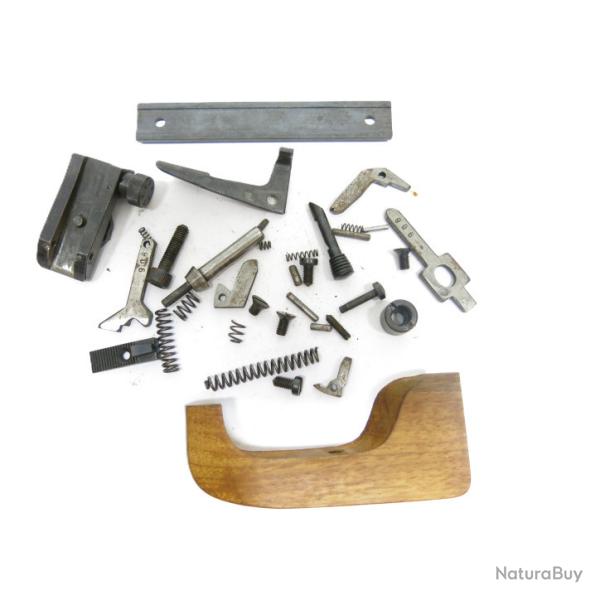 Lot de pi�ces pistolet Drulov 90 ref 666 box 299