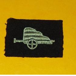 INSIGNE EN TISSU CIRCULATION ROUTIERE A PARIS ,  MODELE ANCIEN POUR COLLECTION , ETAT&nbsp; VOIR PHOTO .P
