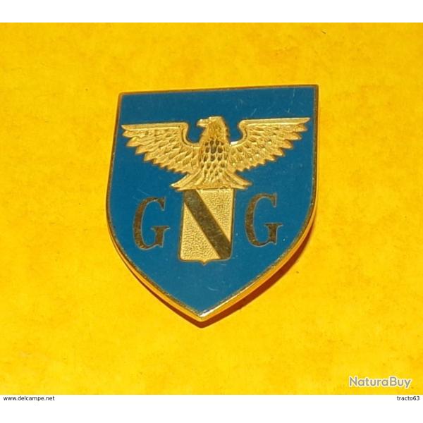 INSIGNE G.G A IDENTIFIER ,�FABRICANT A.B PARIS�, ETAT VOIR PHOTO. POUR TOUT RENSEIGNEMENT ME CONTACT