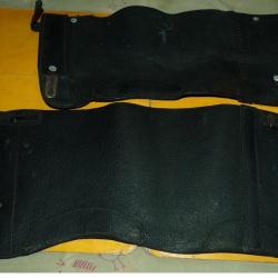 JAMBIERES EN CUIR NOIR DE L'ARMEE FRANCAISE SE PORTANT SUR LES BRODEQUINS , TAILLE 2 ,FABRICATION FR