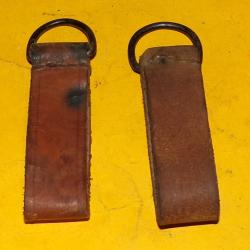 SUPPORT EN CUIR  EN LOT DE 2 POUR CEINTURON EN CUIR DE L'ARMEE FRANCAISE PERMETTANT D'ATTACHER UN BR