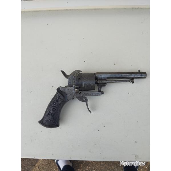 Revolver broche grav�