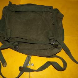 ARMEE AMERICAINE U.S : MUSETTE ARRIERE DE BRELAGE DE LA PERIODE GUERRE DU VIETNAM , MODELE M-1956  ,