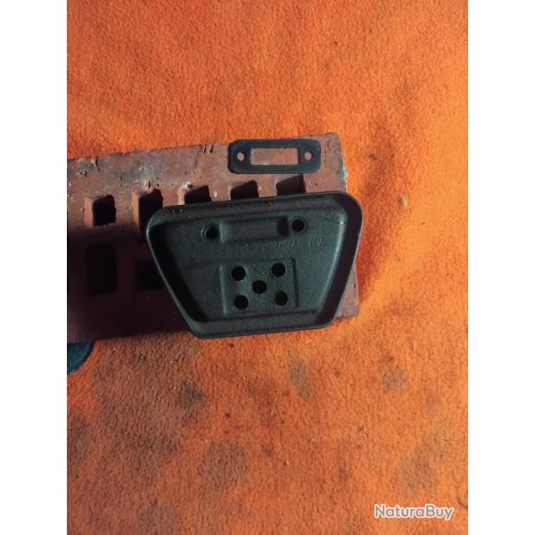 Pot d'�chappement d�broussailleuse stihl FS 44