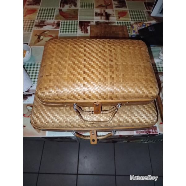 LOT DE VALISETTES EN OSIER RARE