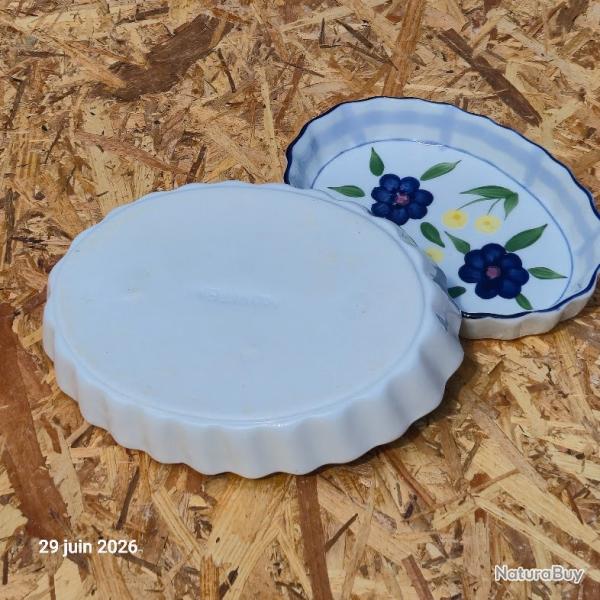 Lot de 2 petits plats en c�ramique qui va au four, de forme ovale