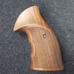 Poign&eacute;e bois pour revolver manurhin MR73