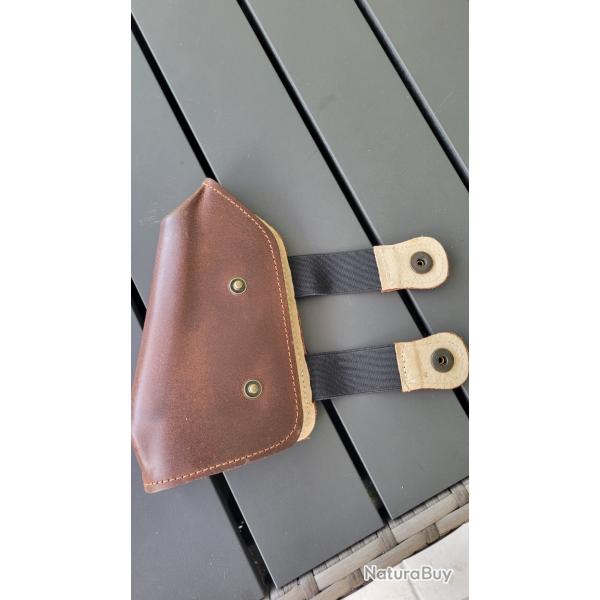 BUSC CUIR �tat neuf