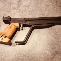 PISTOLET FEINWERKBAU model 100 CAL 4.5 DROITIER JOINTS NEUFS