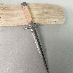 Dague de vertu