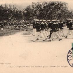Carte Postale Ancienne - Ullmo D&eacute;grad&eacute; avec son Escorte -N&deg;8572