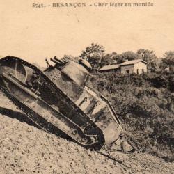 Carte postale Char l&eacute;ger en mont&eacute;e -N&deg;8579