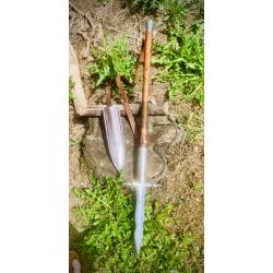 &eacute;pieux de grande chasse d'artisan / manche bois, lame acier carbone, fourreau cuir