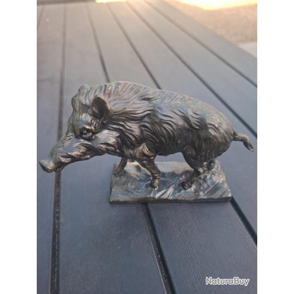 Figurine de sanglier
