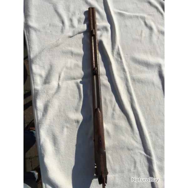 Vieux fusil de chasse percussion crosse cass�e inexistante