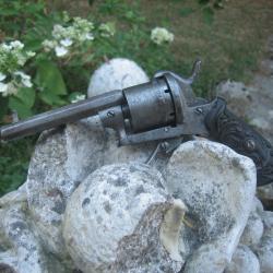 joli revolver Lefaucheux, 7mm a broche, a reprendre/restaurer