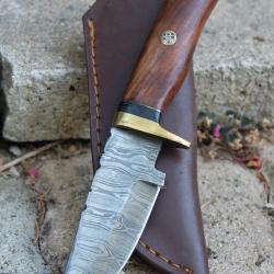 Skinner Couteau Damas Lame 256 Couches Lame Drop Point Manche Bois Marron Fabr Artisanale Etui Cuir