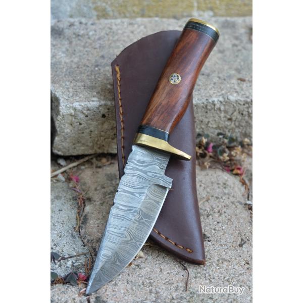 Skinner Couteau Damas Lame 256 Couches Lame Drop Point Manche Bois Marron Fabr Artisanale Etui Cuir