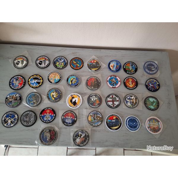 Vend ecusson gendarmerie tissus et pvc neuf