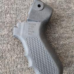 poign&eacute;e pistolet synth&eacute;tique pour fusil &agrave; pompe Mossberg 500